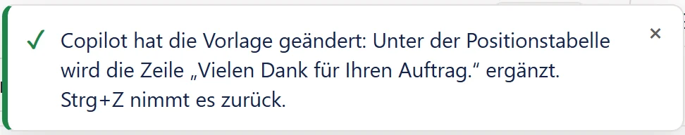 Meldung im Designer: »Copilot hat die Vorlage geändert … Strg+Z nimmt es zurück.«